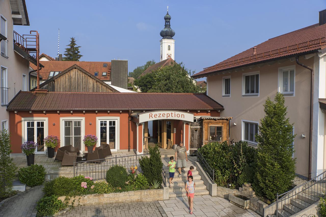 Gaestehaus Zehmerhof Bei Erding * Вальпертскирхен